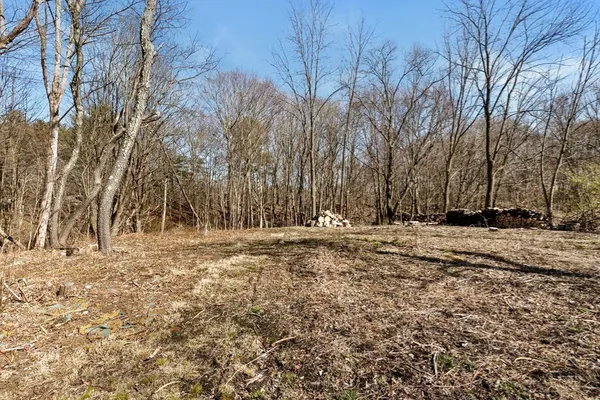 $595,000 | 359 Hartford Avenue, Bellingham, MA 02019