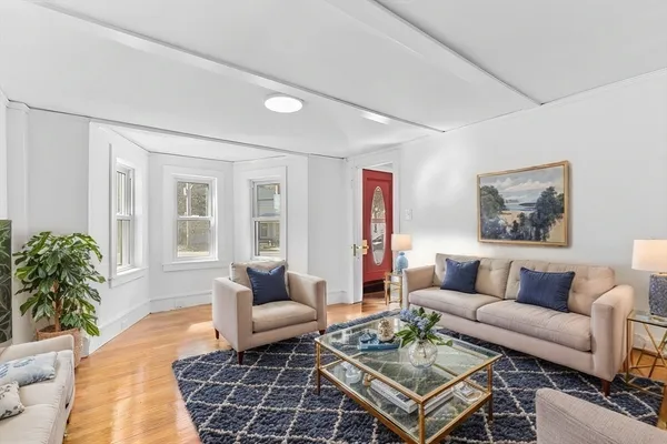 $595,000 | 359 Hartford Avenue, Bellingham, MA 02019