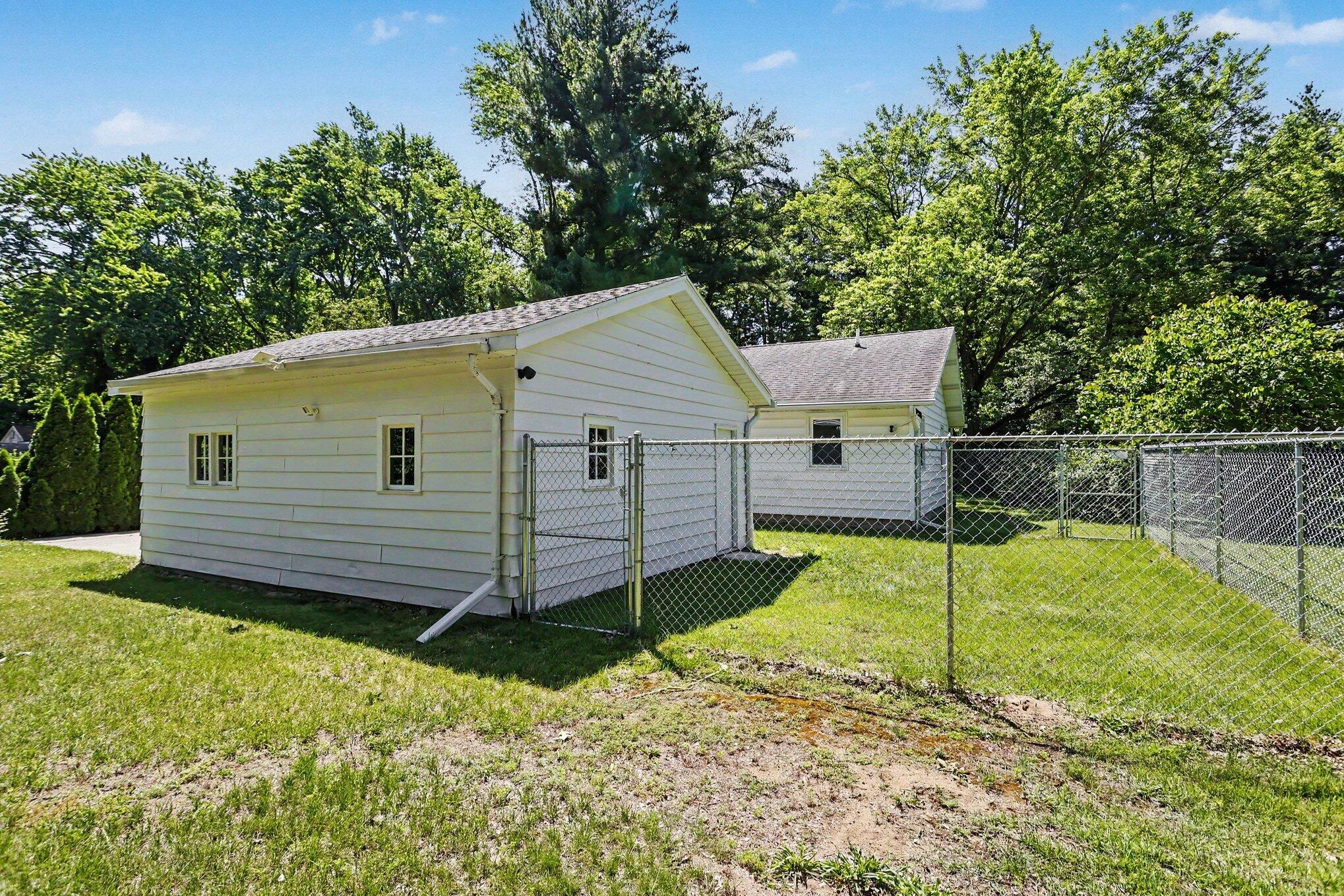 229 Hartman Road Niles, MI 49120 - Photo 7 of 33 024_file_9832