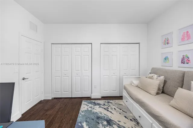 $1,225,000 | 10470 Northwest 69th Terrace, Doral, FL 33178