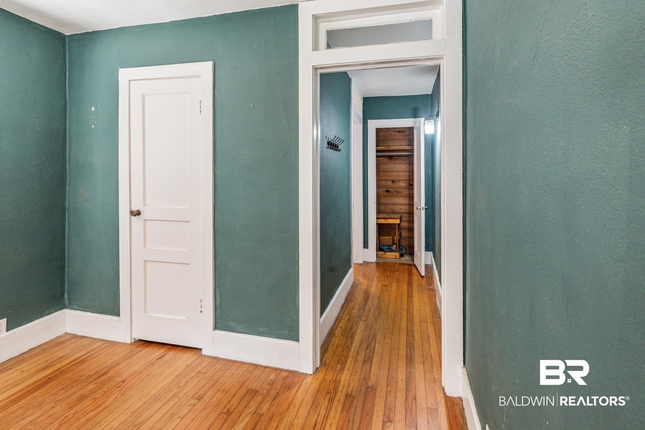 114 Crenshaw Street Mobile, AL 36606 - Photo 31 of 49 Corridor with wood-type flooring