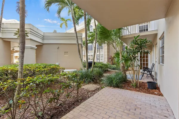 $479,000 | 1280 South Alhambra Circle, Unit 2112, Coral Gables, FL 33146