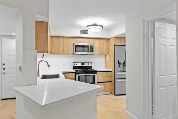 $479,000 | 1280 South Alhambra Circle, Unit 2112, Coral Gables, FL 33146