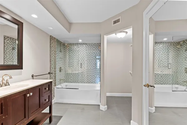 $479,000 | 1280 South Alhambra Circle, Unit 2112, Coral Gables, FL 33146