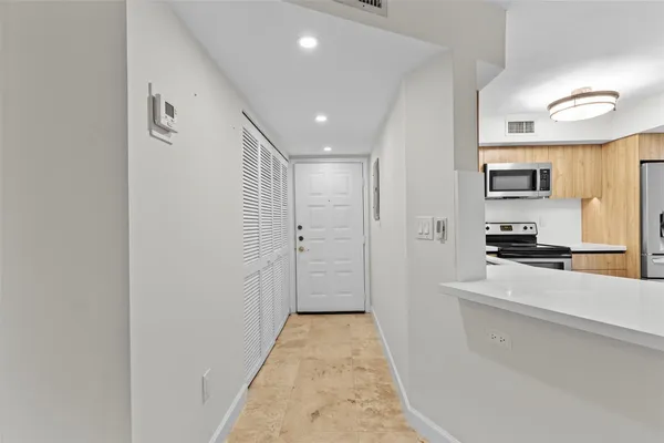 $479,000 | 1280 South Alhambra Circle, Unit 2112, Coral Gables, FL 33146