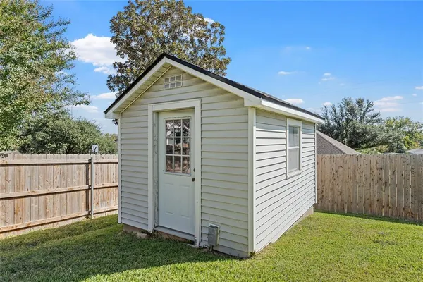 $384,900 | 3501 Greenleaf Drive, Waco, TX 76710