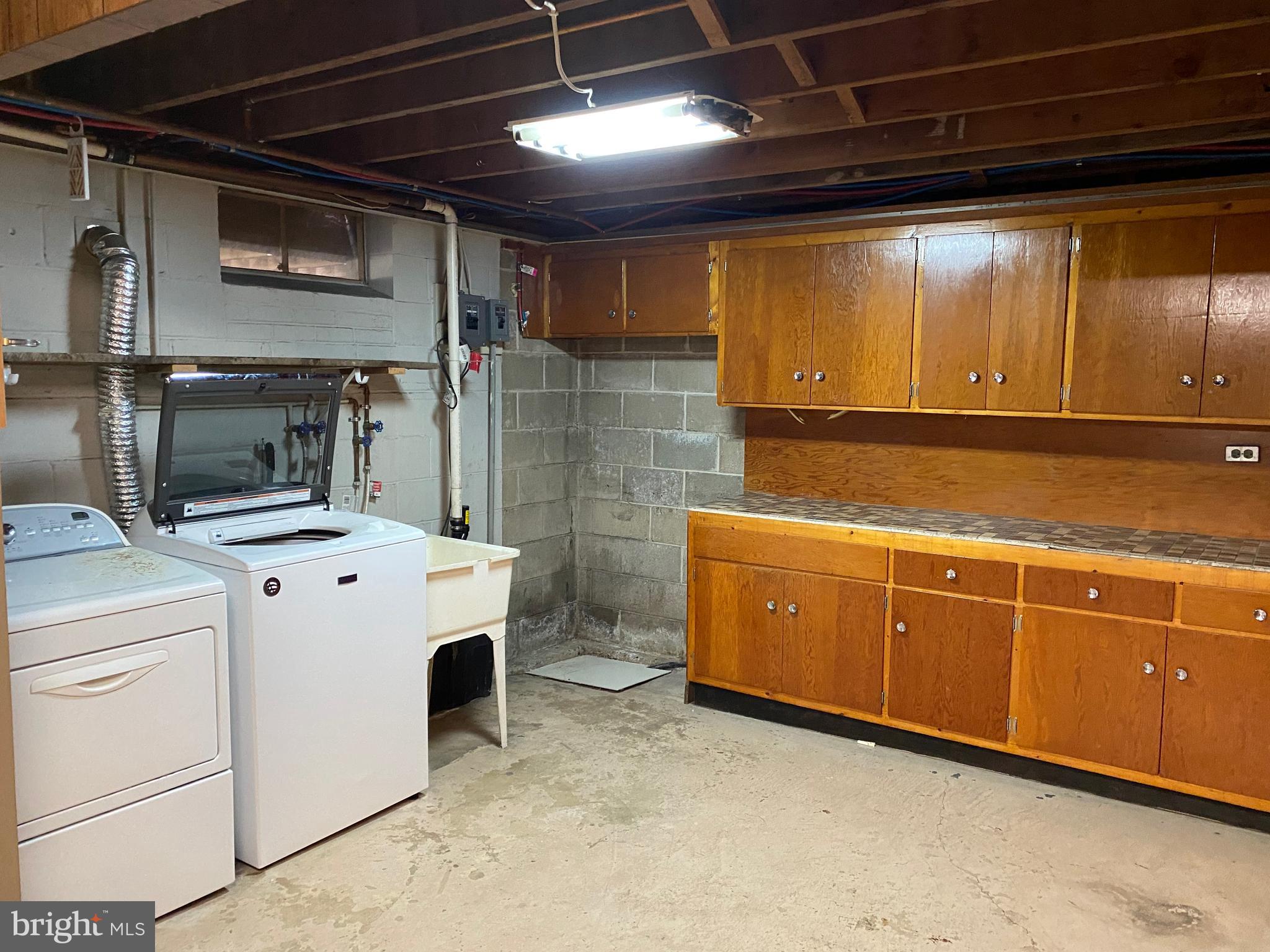 2180 Kumry Road Quakertown, PA 18951 - Photo 17 of 28 Laundry Area w/ Tub & Cabinets