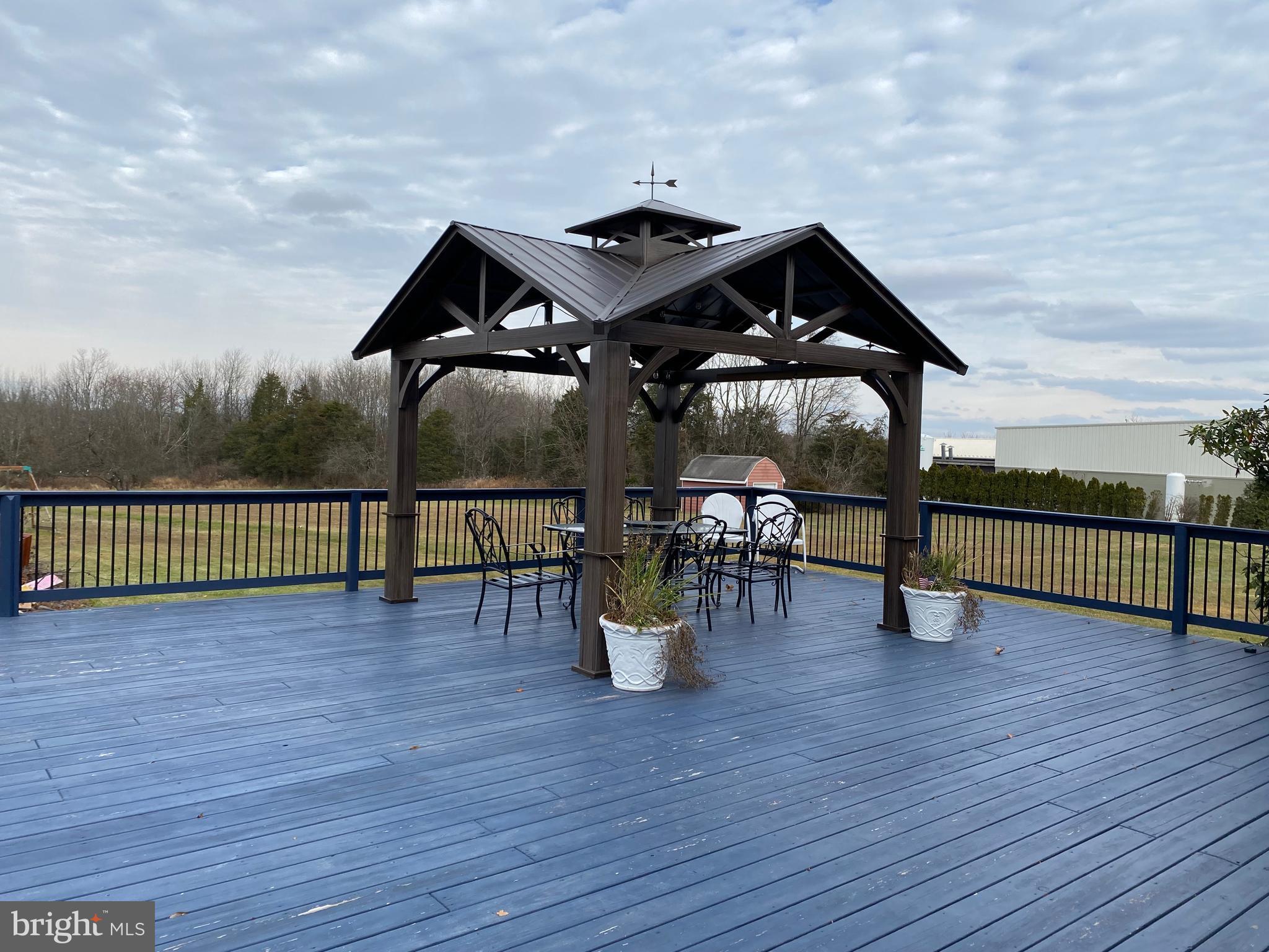 2180 Kumry Road Quakertown, PA 18951 - Photo 21 of 28 Deck