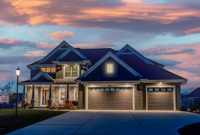 $1,049,900 | W137N6161 Weyer Farm Court, Menomonee Falls, WI 53051