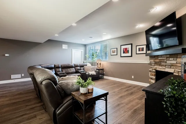 $1,049,900 | W137N6161 Weyer Farm Court, Menomonee Falls, WI 53051