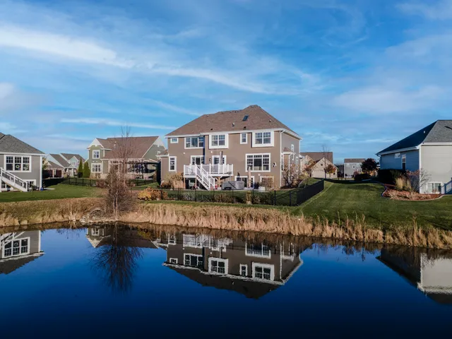 $1,049,900 | W137N6161 Weyer Farm Court, Menomonee Falls, WI 53051
