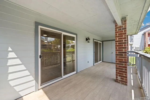 a view of entryway with stairs