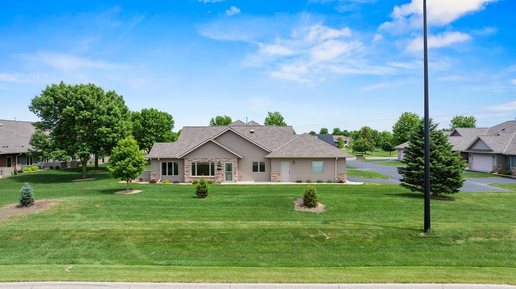 1626 Thunderbird Road Marshall, MN 56258 - Photo 6 of 38
