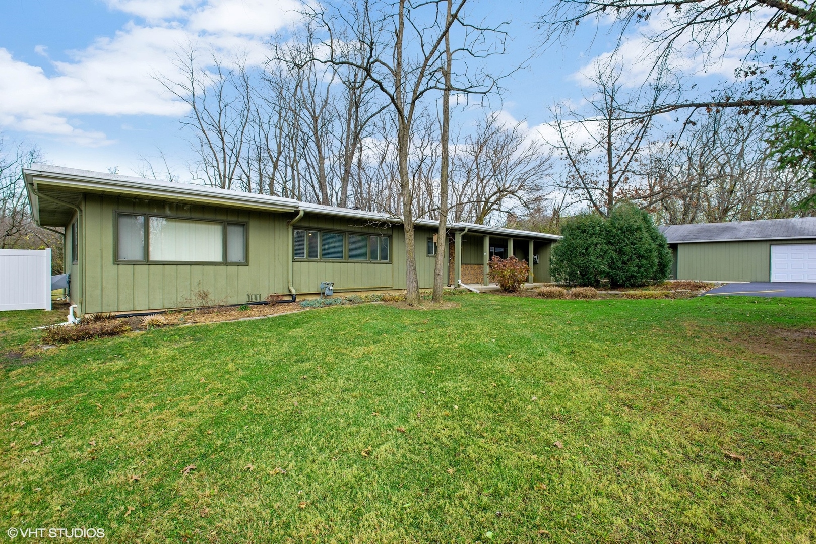 27W734 Garys Mill Road Winfield, IL 60190 - Photo 3 of 22
