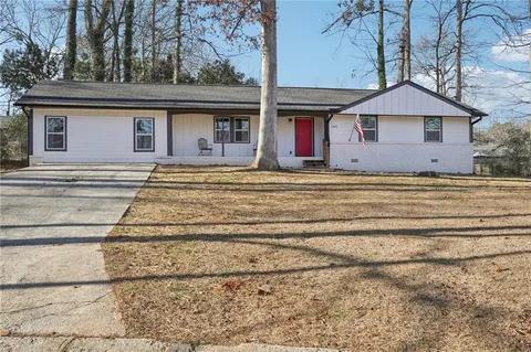 $390,000 | 1961 Oak Leaf Court, Marietta, GA 30008