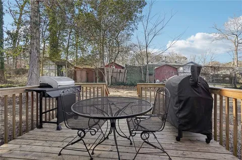 $385,000 | 1961 Oak Leaf Court, Marietta, GA 30008