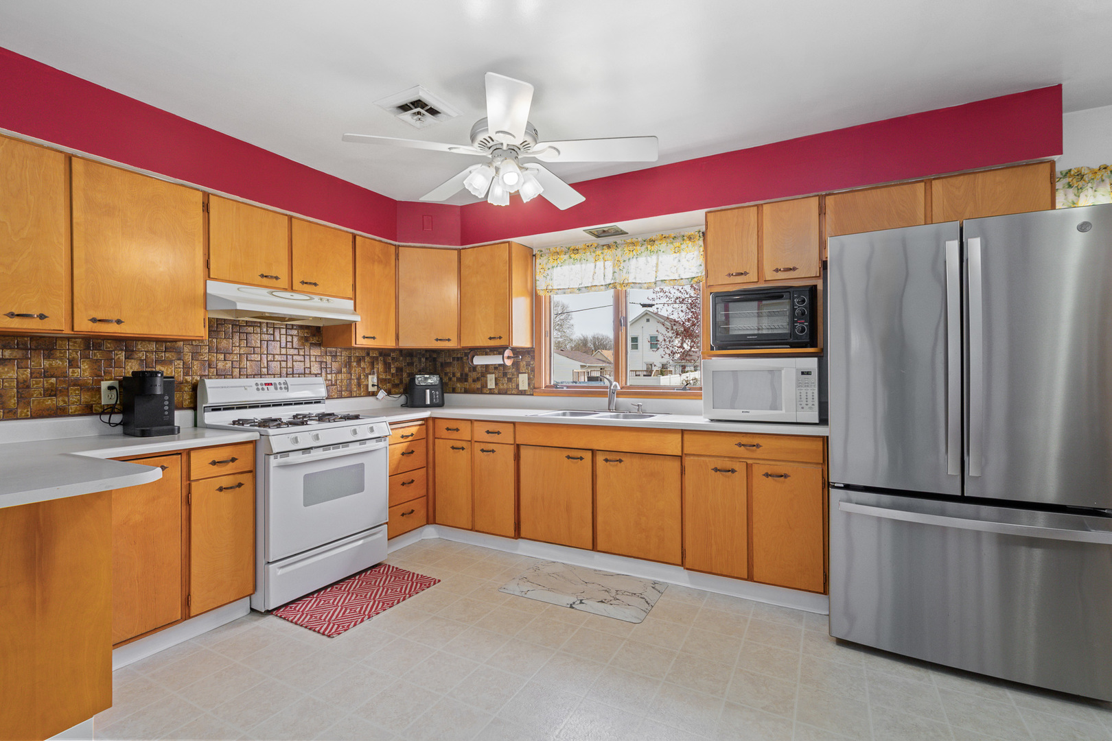 618 Chambers Street Ottawa, IL 61350 - Photo 2 of 32