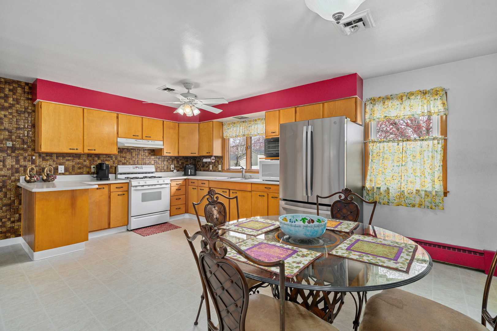 618 Chambers Street Ottawa, IL 61350 - Photo 3 of 32