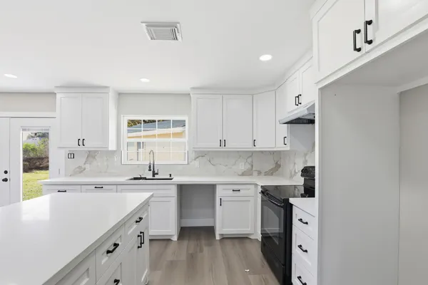 $265,000 | 301 South Brown Drive, Texas City, TX 77591