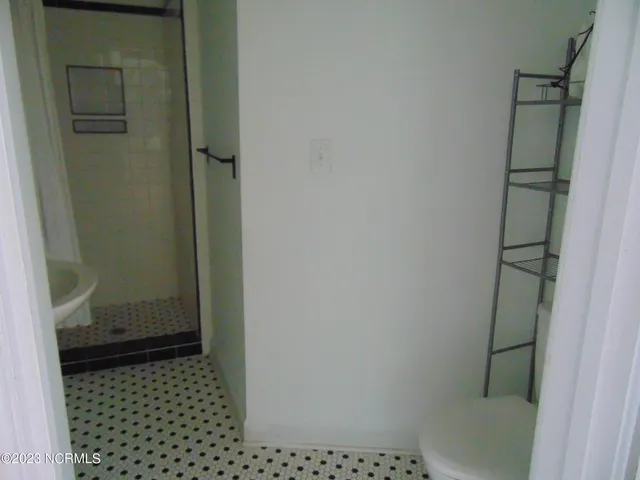 $2,200 | 215 Dock Street, Wilmington, NC 28401