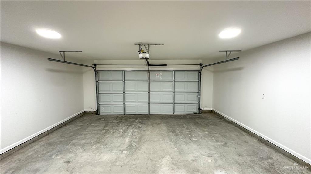 1509 Vida Dulce Weslaco, TX 78596 - Photo 11 of 24 a view of a garage