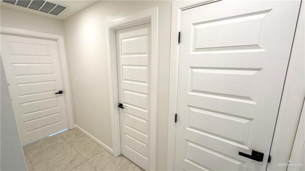 1509 Vida Dulce Weslaco, TX 78596 - Photo 17 of 24 a view of walk in closet