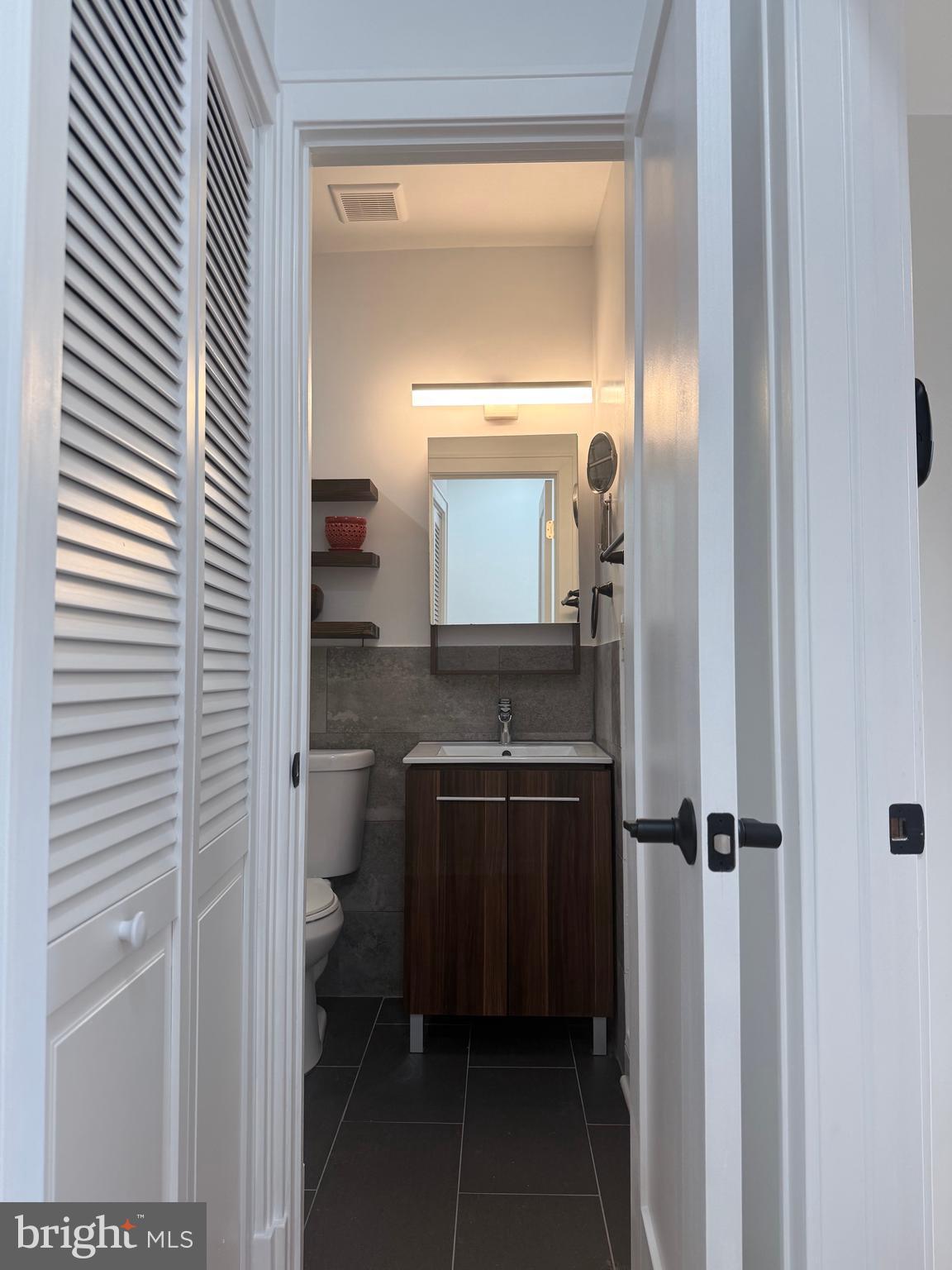1113 Holbrook Terrace Northeast Washington, DC 20002 - Photo 33 of 72