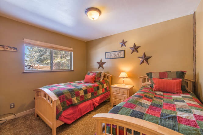 12346 Pine Forest Road Truckee, CA 96161 - Photo 10 of 14 Gallery Image 10