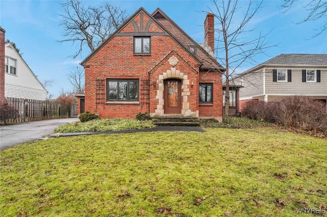 $499,900 | 30 Bentham Parkway, Amherst, NY 14226