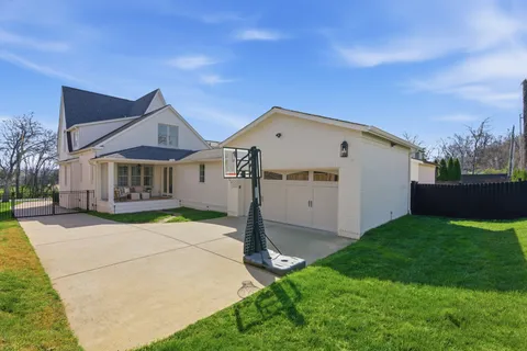 $1,899,900 | 4407 Belmont Park Terrace, Nashville, TN 37215