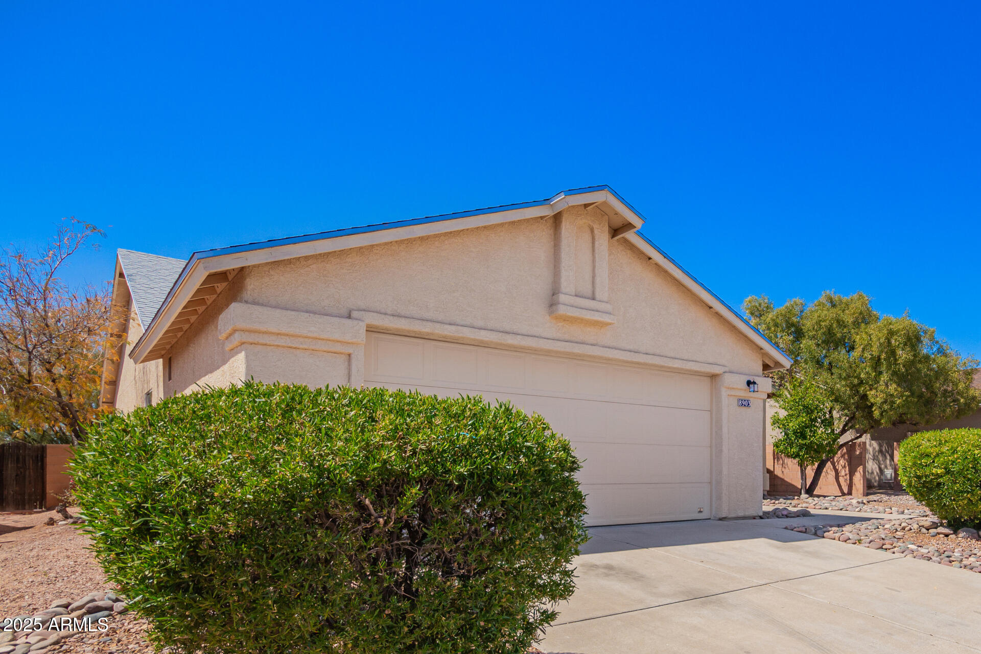 8903 North Soft Winds Drive Tucson, AZ 85742 - Photo 4 of 36 4 - Soft Winds