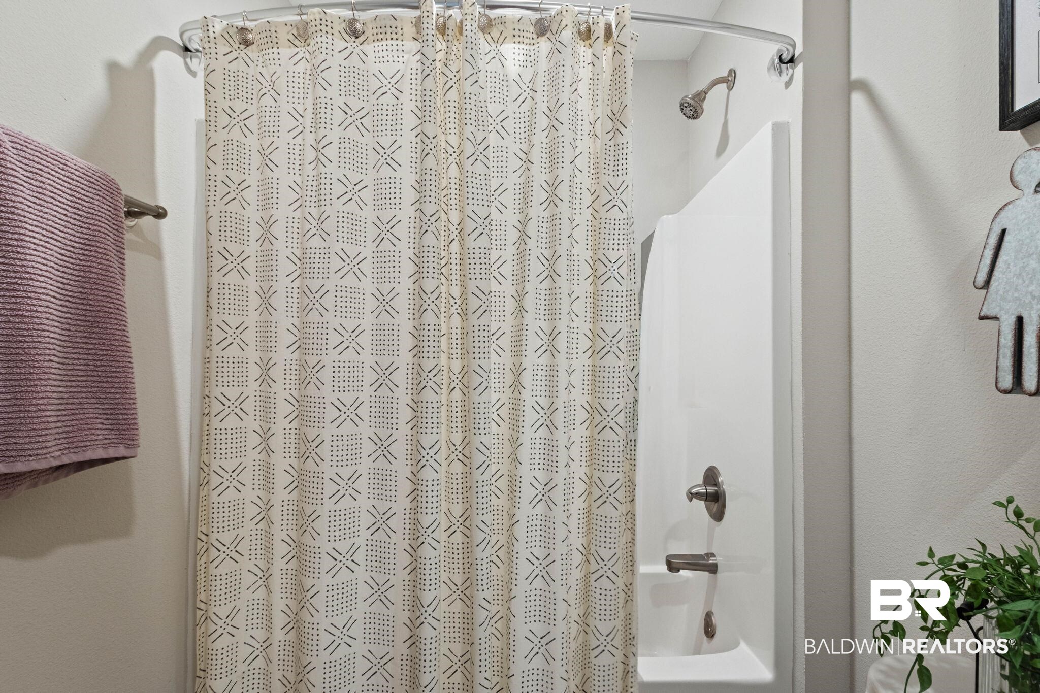 1203 Hayward Loop Foley, AL 36535 - Photo 26 of 41 Bathroom featuring shower / tub combo