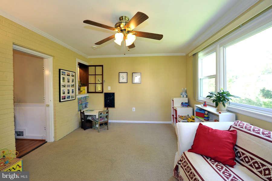 212 East Melbourne Avenue Silver Spring, MD 20901 - Photo 14 of 30 Family Room