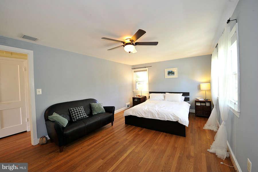 212 East Melbourne Avenue Silver Spring, MD 20901 - Photo 18 of 30 Bedroom (Master)