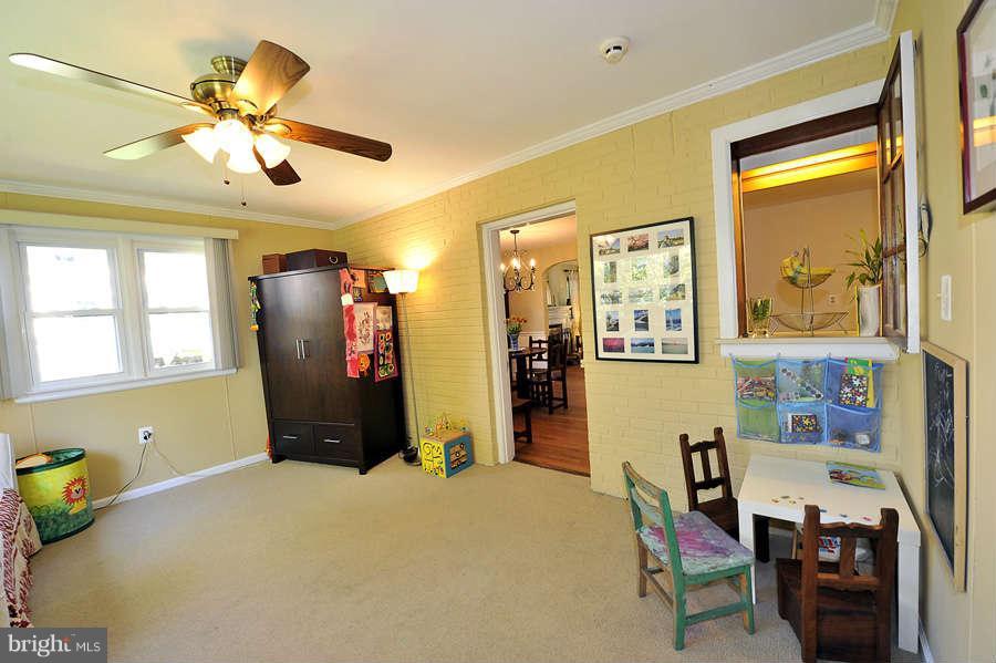 212 East Melbourne Avenue Silver Spring, MD 20901 - Photo 8 of 30 Family Room