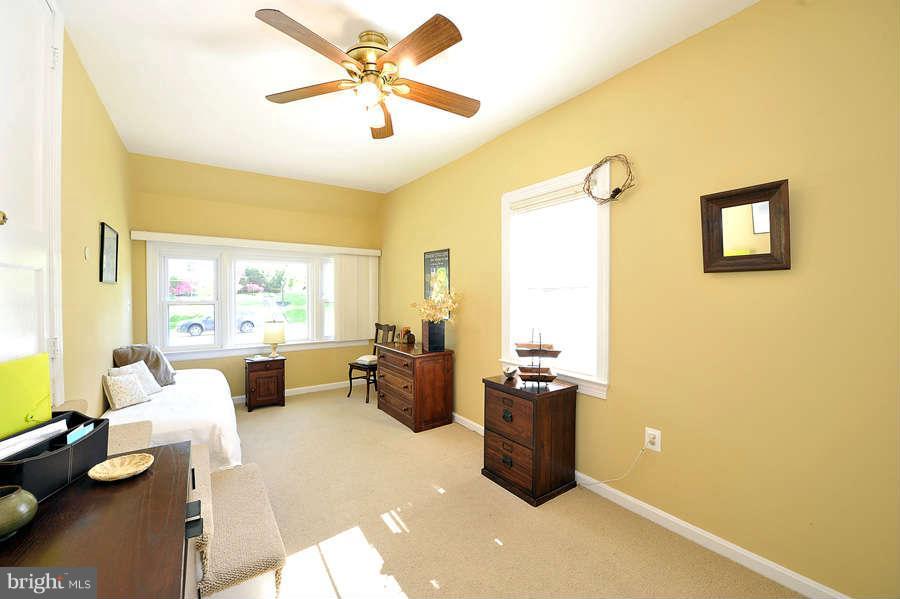212 East Melbourne Avenue Silver Spring, MD 20901 - Photo 9 of 30 Family Room
