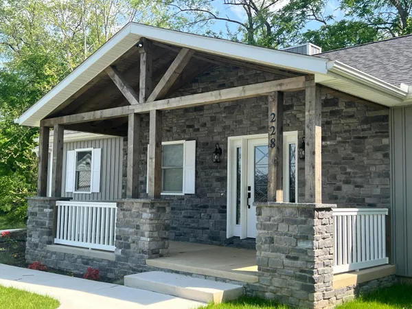 $320,000 | 228 East Walnut Street, Danville, OH 43014