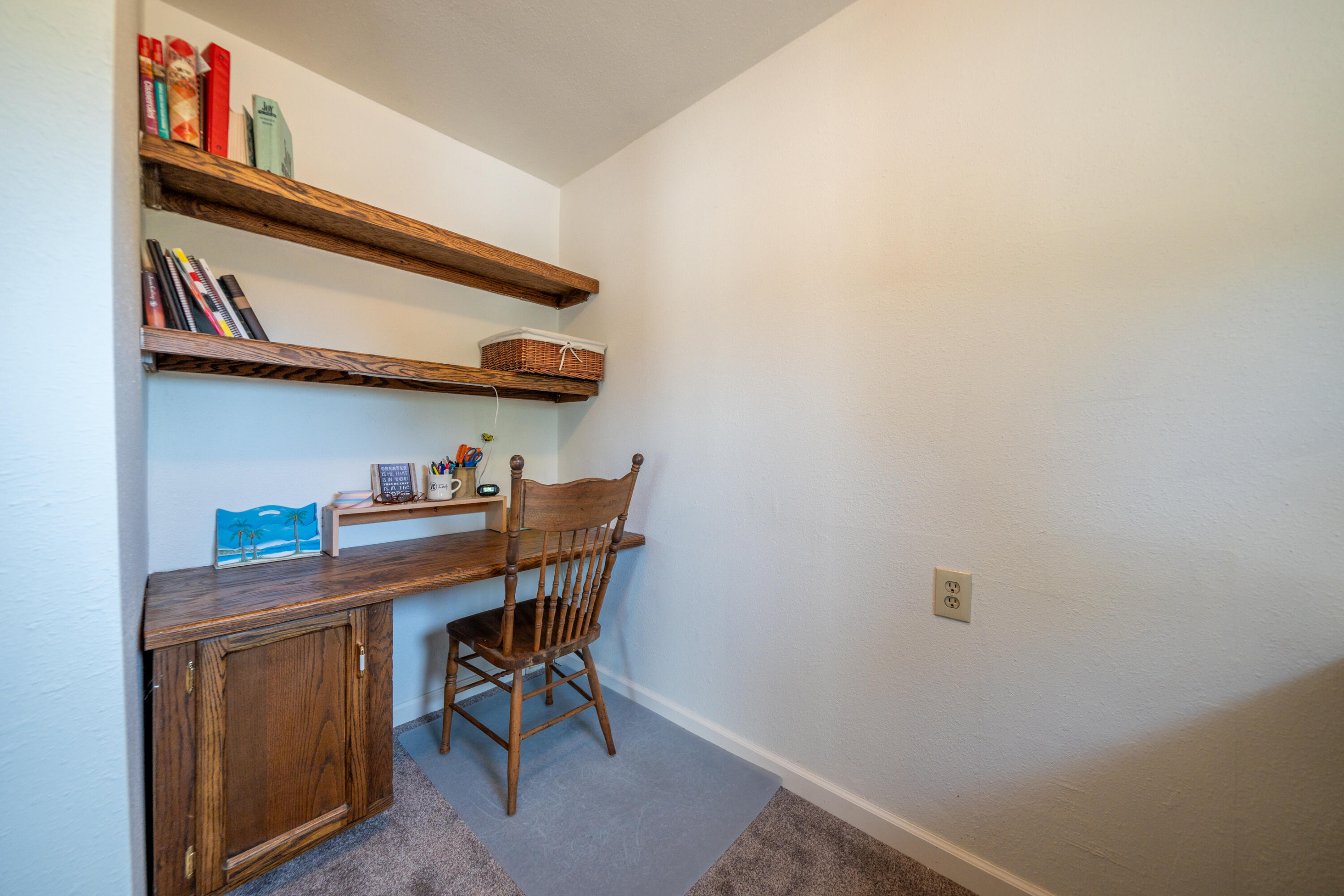 15842 Macleod Drive Redding, CA 96001 - Photo 15 of 36 a view of a room with table and chair