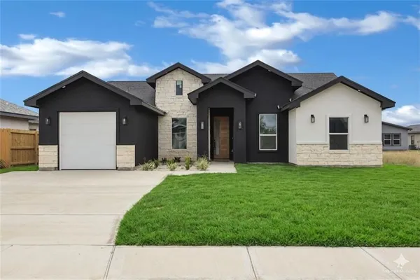 $275,900 | 470 Marcelo Street, La Feria, TX 78559
