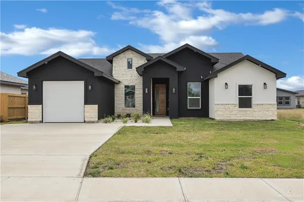 $275,900 | 470 Marcelo Street, La Feria, TX 78559