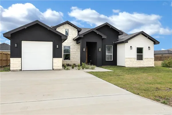 $275,900 | 470 Marcelo Street, La Feria, TX 78559