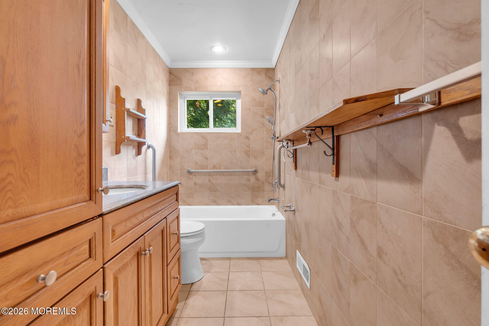 27 Wyckham Road Tinton Falls, NJ 07724 - Photo 24 of 46 38-web-or-mls-DSC00653