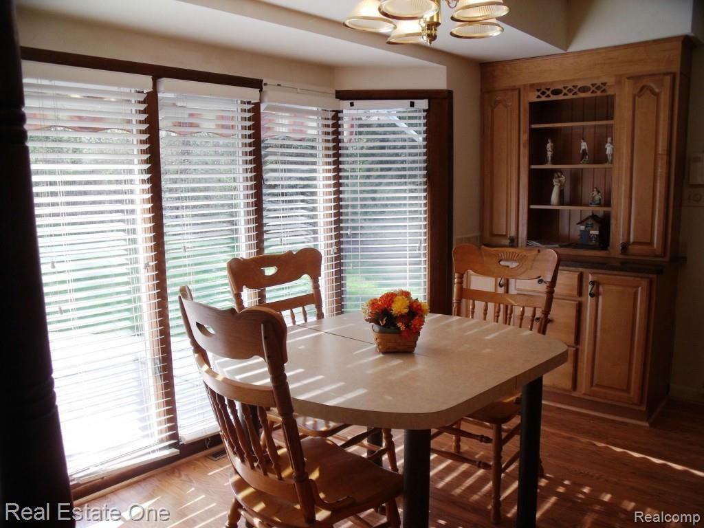 28681 Farmington Road Farmington, MI 48331 - Photo 18 of 43 DSCF3411.jpg