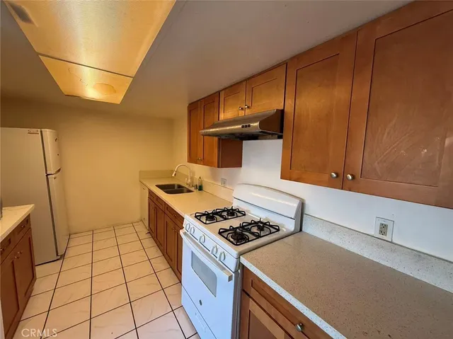 $2,950 | 331 South New Avenue, Unit H, Monterey Park, CA 91755