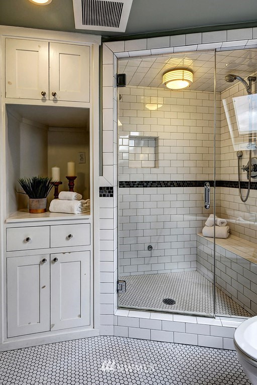 318 North 74th Street Seattle, WA 98103 - Photo 12 of 25 Gallery Image 12