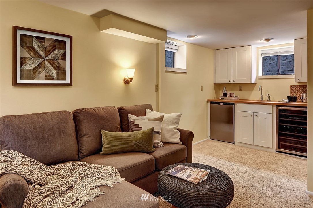 318 North 74th Street Seattle, WA 98103 - Photo 18 of 25 Gallery Image 18