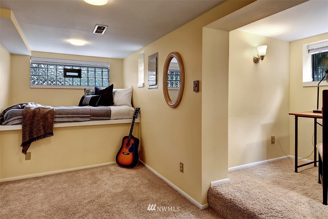 318 North 74th Street Seattle, WA 98103 - Photo 20 of 25 Gallery Image 20