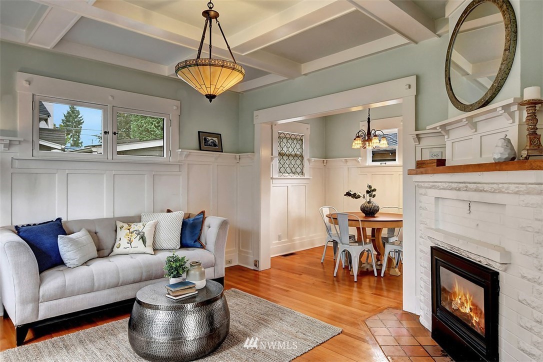 318 North 74th Street Seattle, WA 98103 - Photo 3 of 25 Gallery Image 3