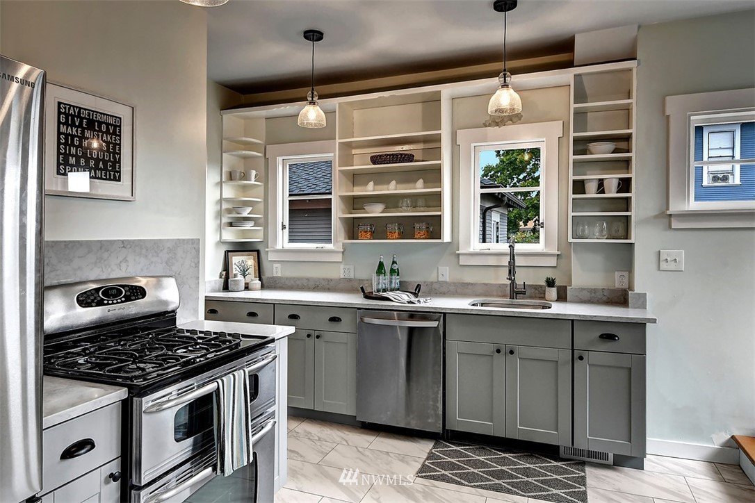 318 North 74th Street Seattle, WA 98103 - Photo 7 of 25 Gallery Image 7