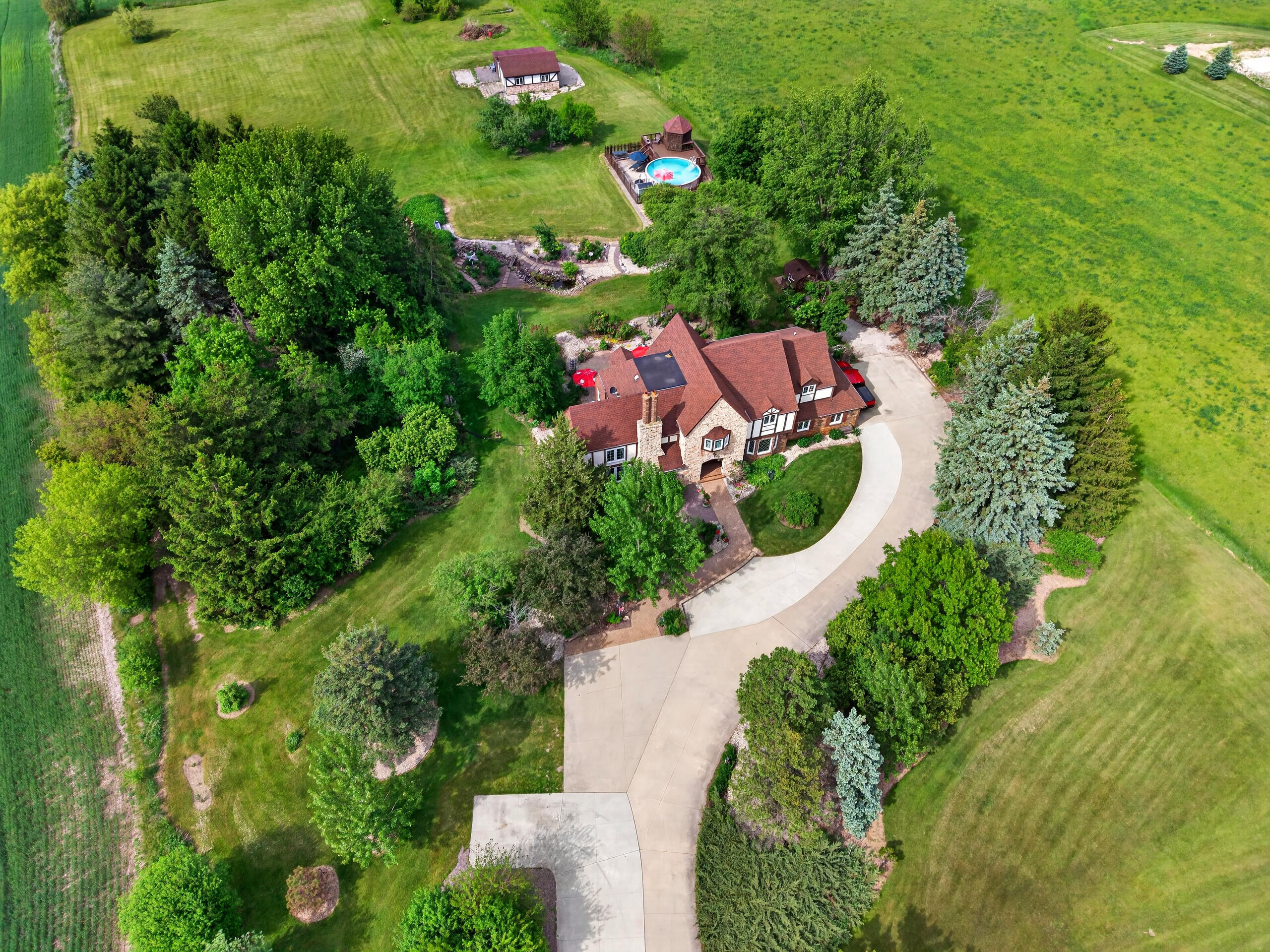 17800 Burlington Road Paris, WI 53182 - Photo 44 of 55 060_DJI_20260526160742_0080_D_DHD1